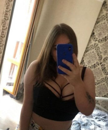 Экспрессивная шатенка с аппетитной фигурой ждет тебя для незабываемого отдыха. Расслабься и отдохни в моих ласковых объятиях, я создам незабываемую атмосферу страсти и удовольствия. 10703, 24 года